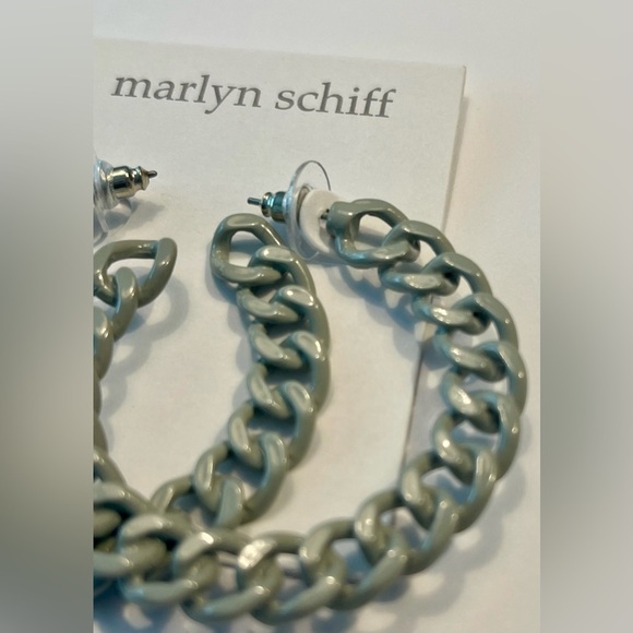 Marlyn Schiff | Link & Chain Hoop Earrings | Light Grey & Silver - Picture 2 of 2
